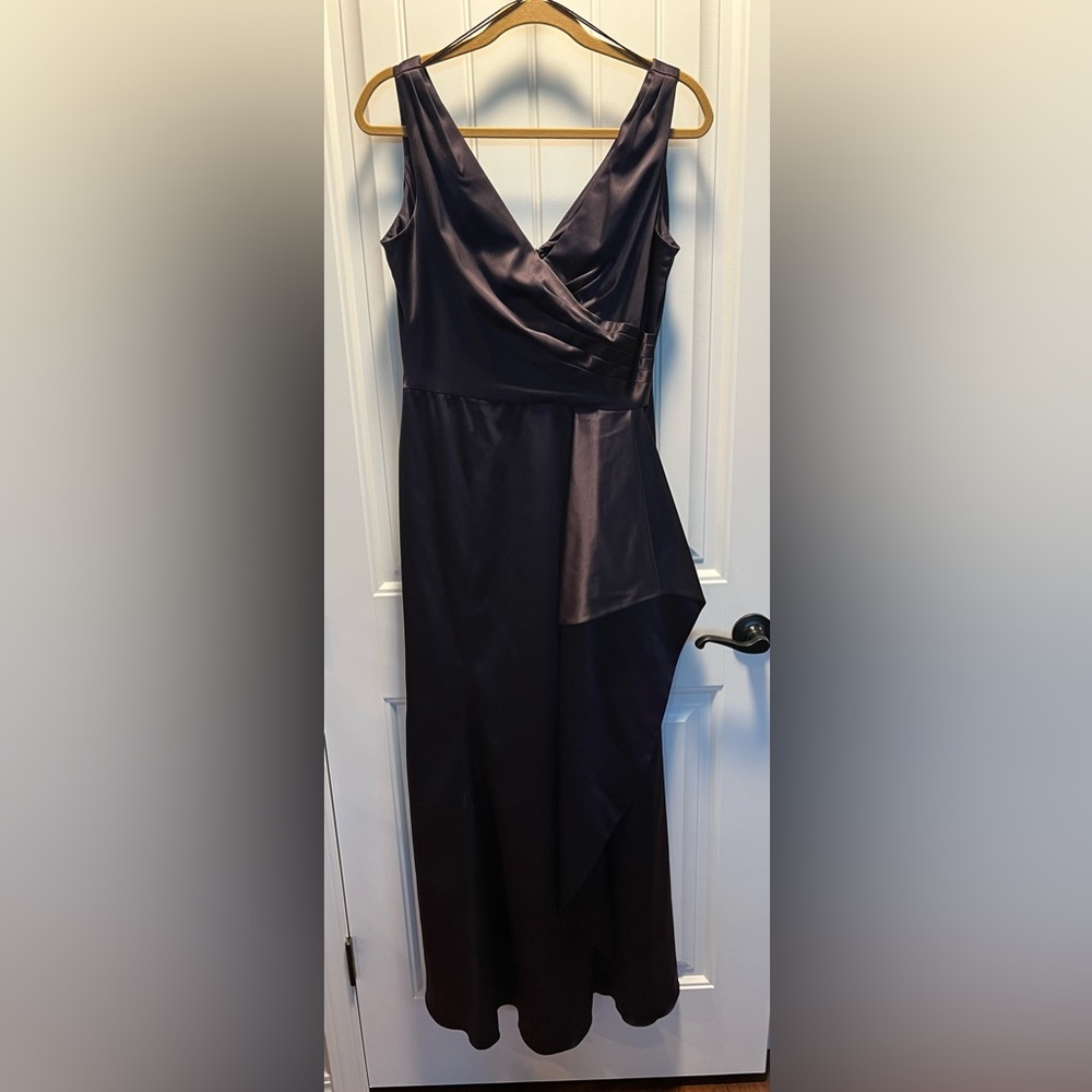 Patra Size 10  Evening Bridesmaid Prom Dress  Deep Plum